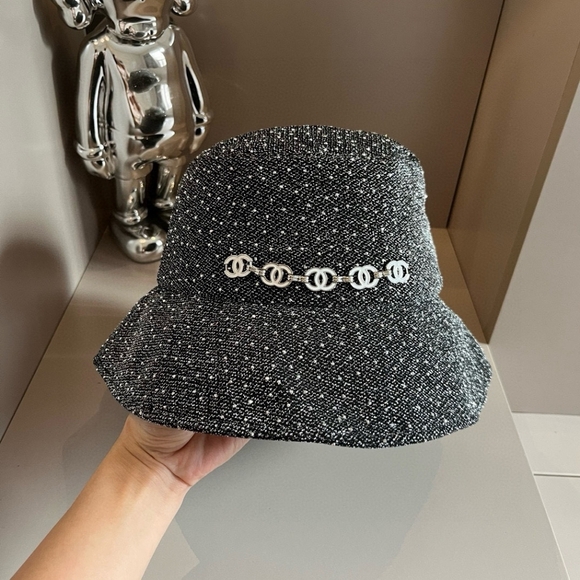 Chanel bucket hat - Picture 8 of 9